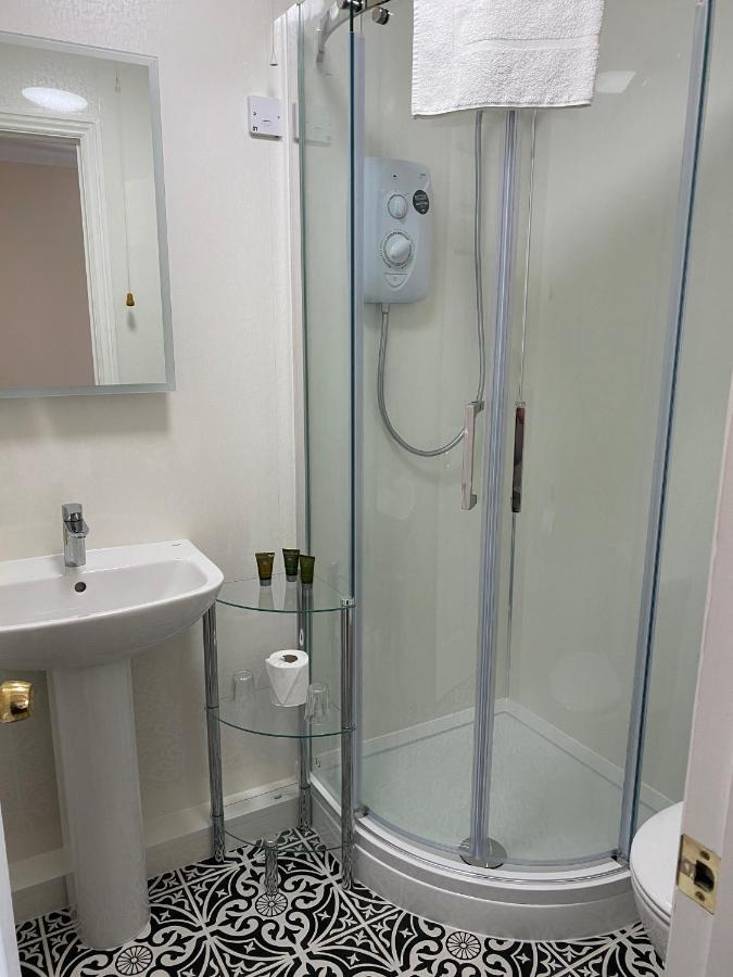 Byways Serviced Apartments ซอลส์บรี ภายนอก รูปภาพ