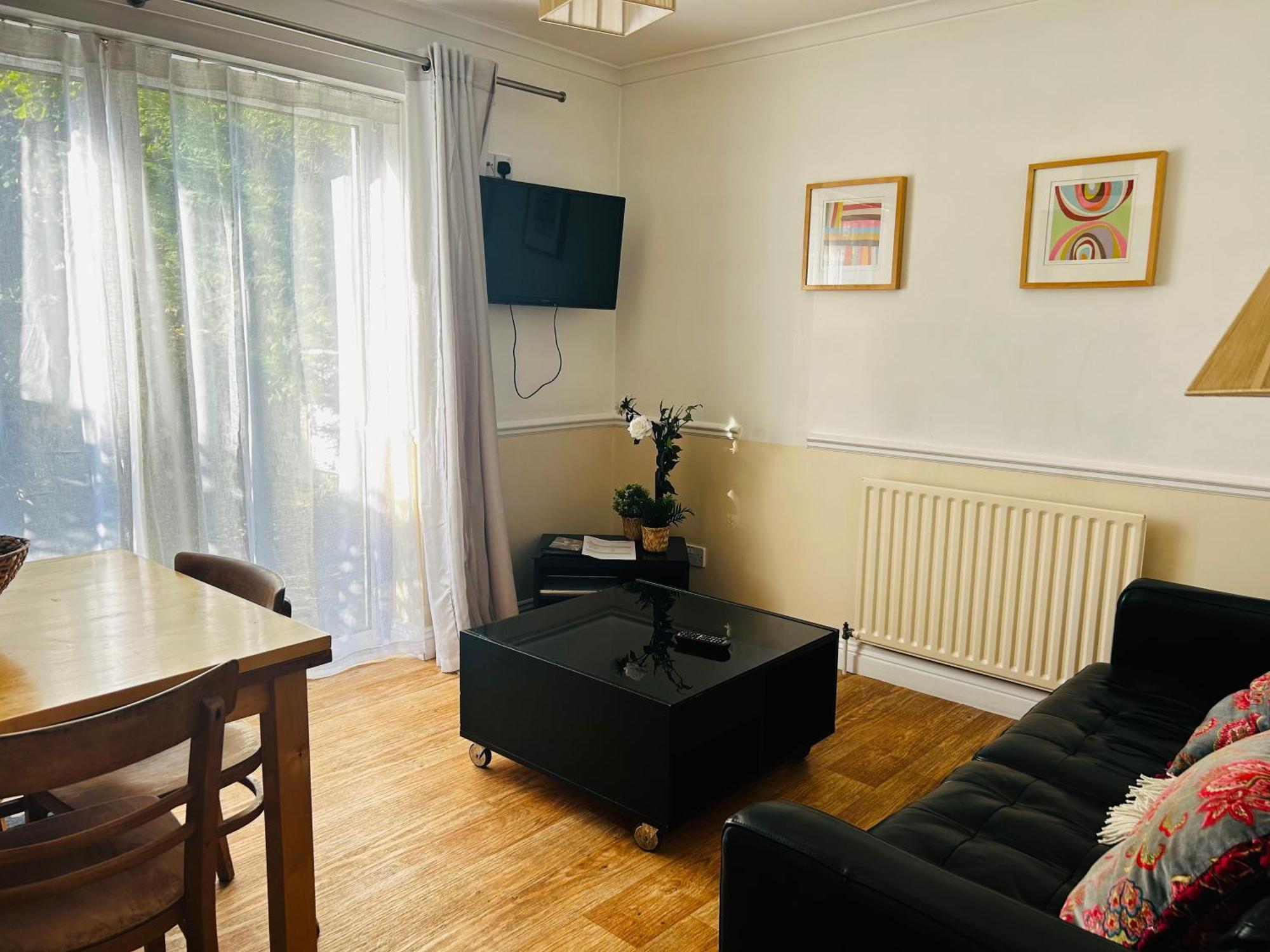 Byways Serviced Apartments ซอลส์บรี ภายนอก รูปภาพ