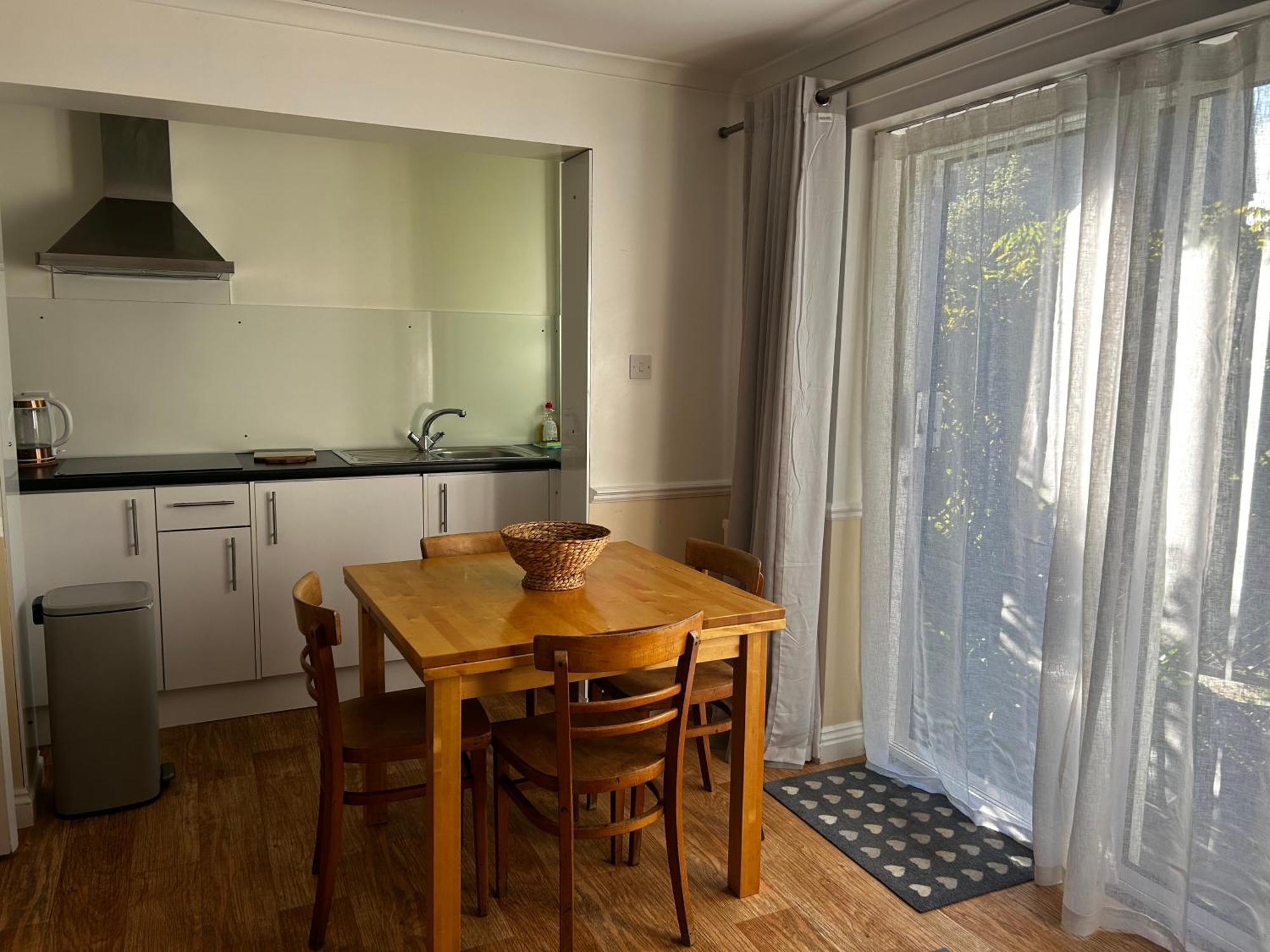 Byways Serviced Apartments ซอลส์บรี ภายนอก รูปภาพ